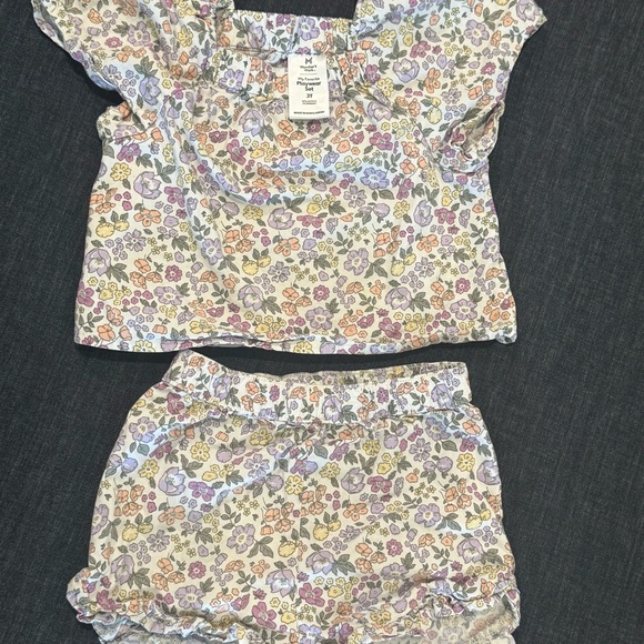 3T Toddler Girl Bundle, Cat & Jack Dress + Carter’s Cover-Up & 2 play outfits - Picture 4 of 5